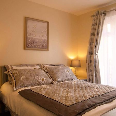 York City Centre, Recently Renovated 2 Bedroom Flat エクステリア 写真