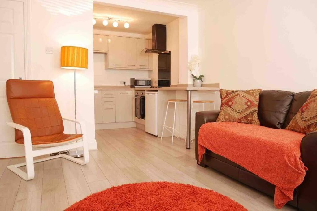 York City Centre, Recently Renovated 2 Bedroom Flat エクステリア 写真