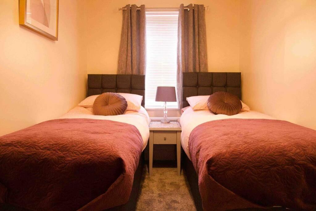 York City Centre, Recently Renovated 2 Bedroom Flat エクステリア 写真