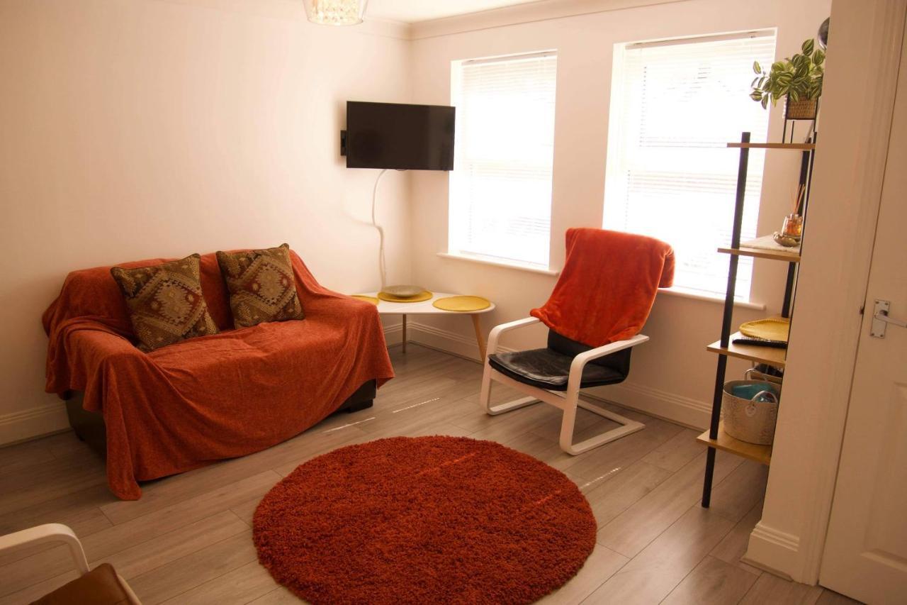 York City Centre, Recently Renovated 2 Bedroom Flat エクステリア 写真