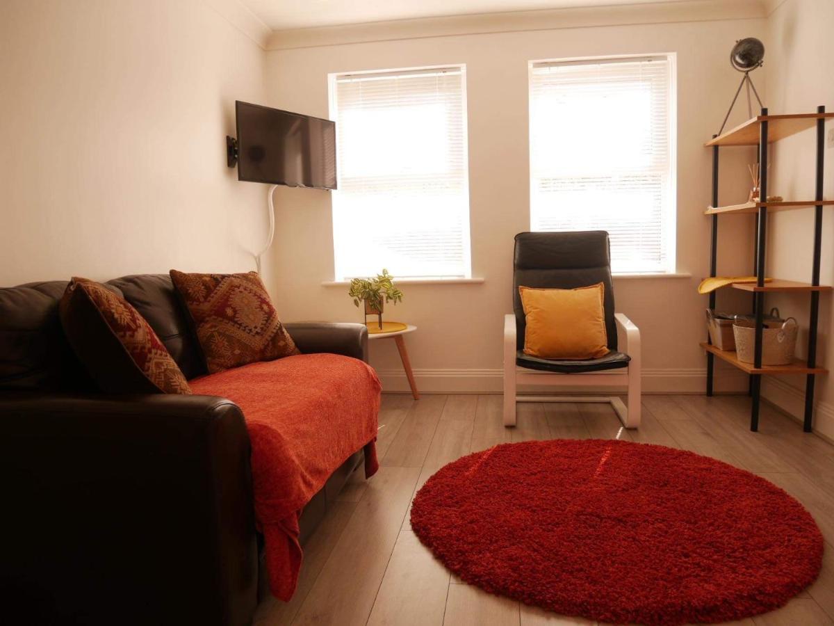 York City Centre, Recently Renovated 2 Bedroom Flat エクステリア 写真